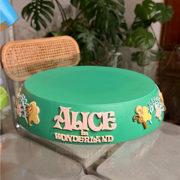 Disney Big Fig Alice in Wonderland Light-Up Statue Figurine Wonderland Mushrooms - Picture 6 of 14